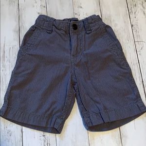 Gap Shorts SZ 4